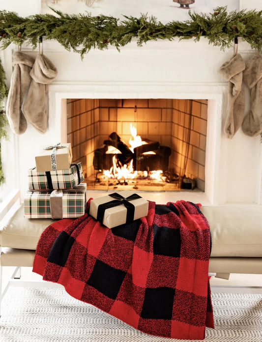 Plush Plaid Blanket – Ultra-Soft & Cozy