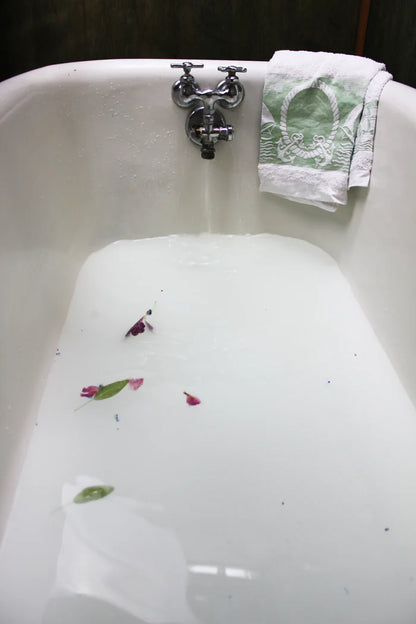 Eucalyptus & Lime Milk Bath - Unpredictable Gifts